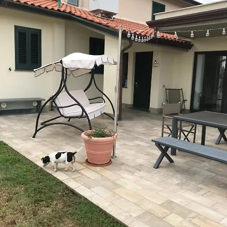 Homestay L'alloggio Del Capitano Viareggio